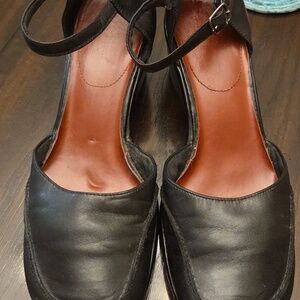 Elegant Black Women's Clogs